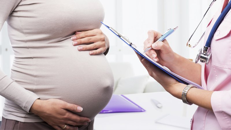 Cung cấp thông tin về thai phụ và thai nhi là bước rất quan trọng.