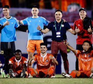 Huấn luyện viên Đức Thắng cùng Bình Định đang có khởi đầu suôn sẻ tại V.League 2021